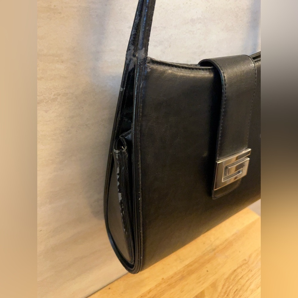 Fashion Inspired Black Leather Shoulder Bag Silver-Tone G - Picture 5 of 15
